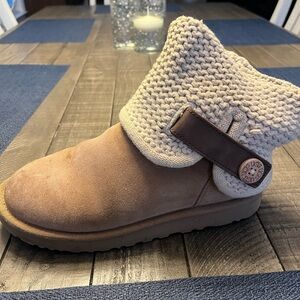 Size 9 Ugg boots
